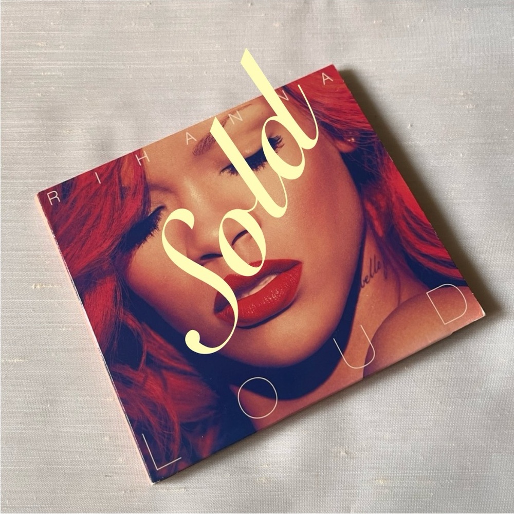 ✨Not for Sale✨Rhianna Loud Cd FoldOut Paper Album w/ 2 discs {CD + DVD}